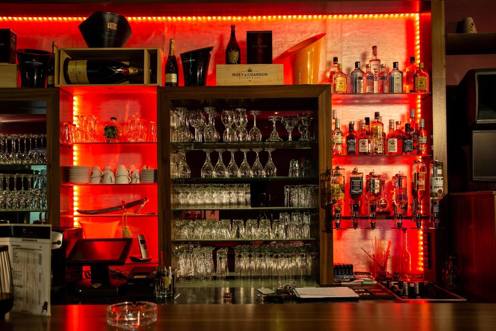 Bar Regalwand